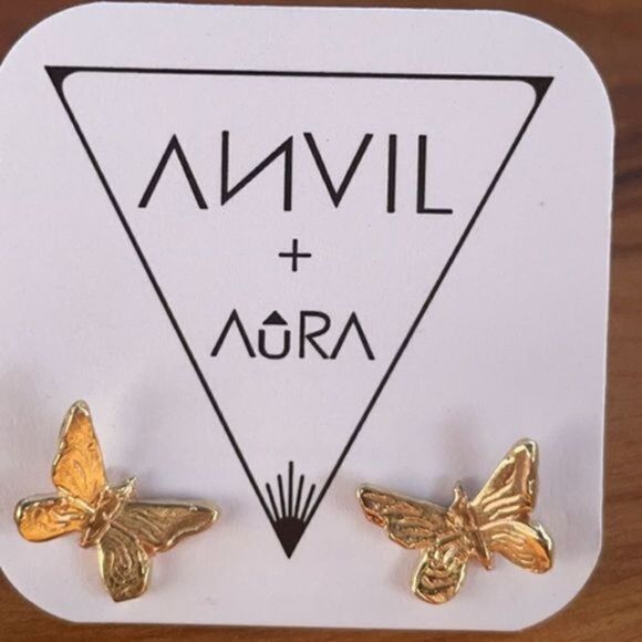 Free People Anvil + Aura 10K Gold Butterfly Stud Earrings – NWT – Retail $208 - Picture 1 of 4